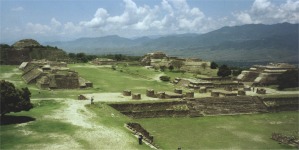 Vista general de Monte Alb&aacute;n, Oaxaca, M&eacute;xico