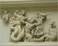 Altar consagrado a Zeus y Atenea