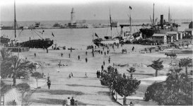 Entrada principal del Puerto de M&aacute;laga