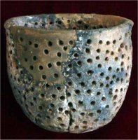 Colador encontradp en la Cueva de la Pileta