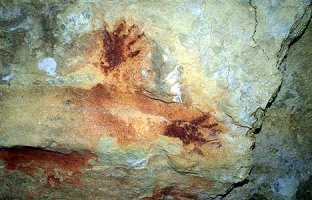 La cueva de la Fuente del Sal&iacute;n se localiza en Mu&ntilde;orrodero, Val de San Vicente