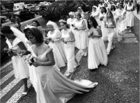 Mem&oacute;ria do afeto, 2000. Performance nas ruas de S&atilde;o Paulo.