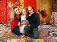 Aelita Andre con sus padres