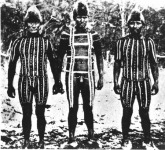 Selk"nam representado esp&iacute;ritus para el rito del Hain