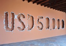 Tercerunquinto 'No hay artista que resista un ca&ntilde;onazo de $50,0000 d&oacute;lares' Instalaci&oacute;n in situ  