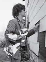 Gordon Matta-Clark trabajando en Splitting, 1974 Estate of Gordon Matta-Clark and David Zwirner, New York. 