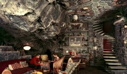 Juan O’Gorman en su casa de de la avenida de San Jer&oacute;nimo (1953-56) derribada en 1969