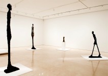 Vista de la exposici&oacute;n,  Alberto Giacometti. Una retrospectiva. Colecci&oacute;n Alberto y Annette Giacometti, Par&iacute;s &copy;Museo Picasso M&aacute;laga, 2011 &copy;Fondation Giacometti, Paris / Succession Giacometti, 2011.