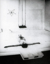 Marina Abramovic, Lips of Thomas, 1975.