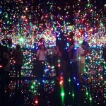 Sala espejos del infinito- Llena del brillo de la vida. Fotograf&iacute;a: Alejandra Pino