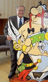 El legendario dibujante francés Albert Uderzo, creador junto al guionista René Goscinny de las aventuras de Astérix el galo