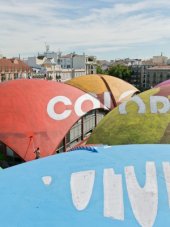 Mercado de la Cebada en el barrio de La Latina, Madrid en pleno proceso de cambio