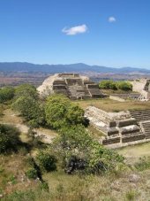 Parte de la Ciudad de Monte Alb&aacute;n