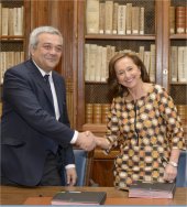 D. V&iacute;ctor Calvo-Sotelo Ib&aacute;&ntilde;ez-Mart&iacute;n, Secretario de Estado de Telecomunicaciones y para la Sociedad de la Informaci&oacute;n y D&ordf;. Ana Santos Aramburo, Directora de la Biblioteca Nacional de Espa&ntilde;a