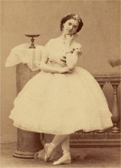 © BnF/ Département des estampes et de la photographie Constance Quéniaux, ici photographiée par Disdéri