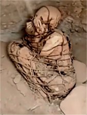 Momia hallada en Cajamarquilla, Per&uacute;.