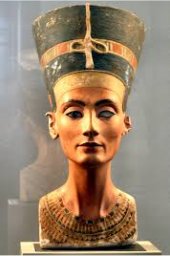 Busto de Nefertiti en el Neues Museum, Berl&iacute;n. 