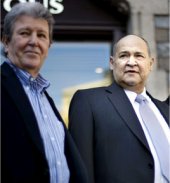 Iv&aacute;n Thays y Daniel Sada, finalista y ganador respectivamente del Premio Herralde de Novela 2008