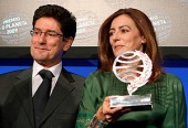 &Aacute;ngeles Caso y Emilio Calder&oacute;n durante la entrega del Premio Planeta