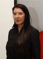 Marina Abramovic (Belgrado, 1946), una de las artistas de la performance m&aacute;s relevantes de nuestro tiempo