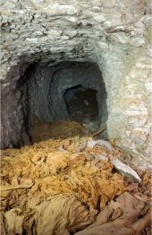 Tumba encontrada por el equipo del Proyecto Djehuty en Luxor