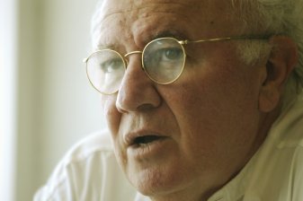 Federico Campbell (fotograf&iacute;a de Carlos M&eacute;ndez)